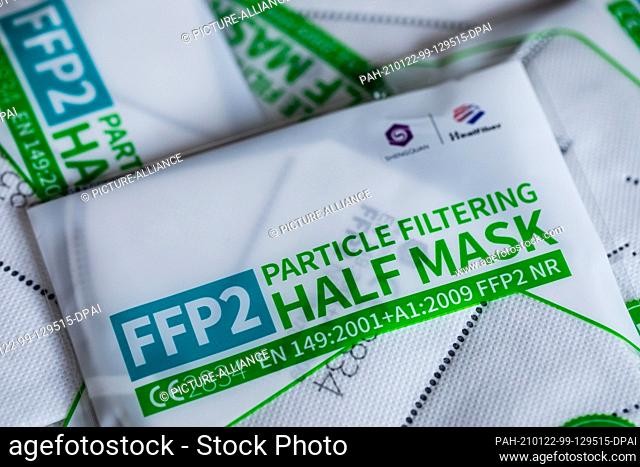 22 January 2021, North Rhine-Westphalia, Cologne: ILLUSTRATION - FFP2 masks with CE certification are packed on a table. Photo: Rolf Vennenbernd/dpa