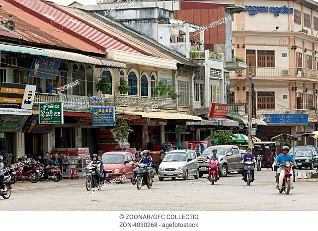 Strassenszene im Stadtzentrum von Battambang, Kambodscha / Street scene in the town centre of Battambang, Cambodia