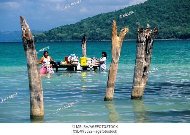 Lake Peten  Itza  Guatemala