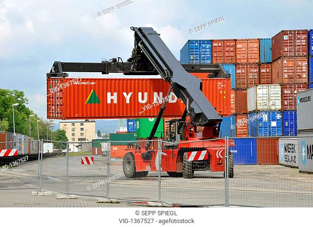 Germany, Mayence, 29.04.2009 Container port in Mainz -  MAYENCE, GERMANY, 29/04/2009