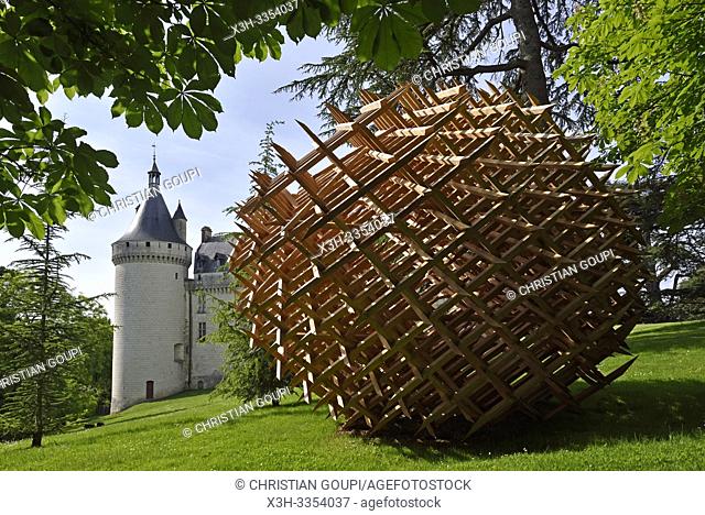 """""Geometrie discursive"", installation de Vincent Mauger, dans le parc historique du Chateau, Domaine de Chaumont-sur-Loire, departement Loir-et-Cher