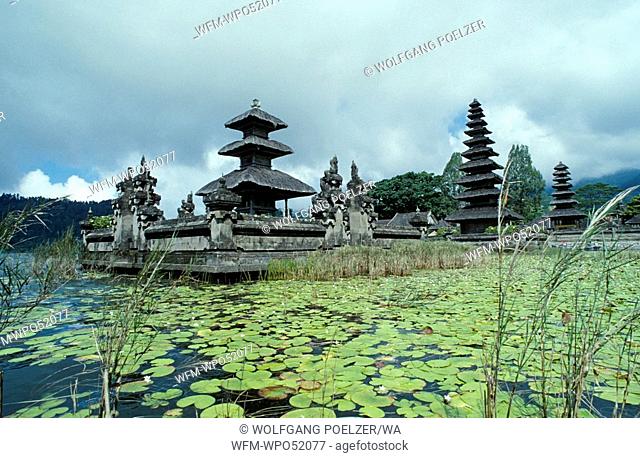 Balinese Water Temple Pura Ulun Danu, Bali, Lake Bratan, Indonesia