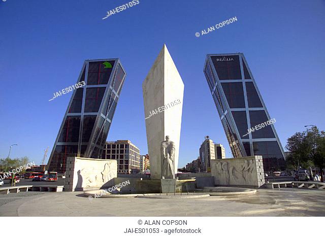 KIO Towers & Calvo Sotelo monument, Plaza de Castilla, Paseo de la Castellana, Madrid, Spain