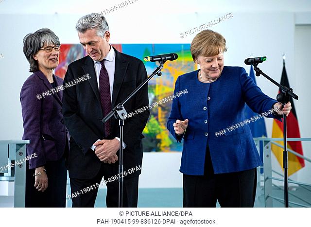 15 April 2019, Berlin: Federal Chancellor Angela Merkel (r, CDU) and Filippo Grandi, United Nations High Commissioner for Refugees (UNHCR)