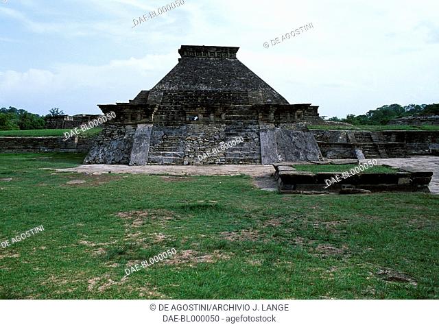 Building 5 in the ceremonial centre of El Tajin (Unesco World Heritage List, 1992), Veracruz, Mexico. Classic Veracruz culture (or Gulf Coast Classic culture)