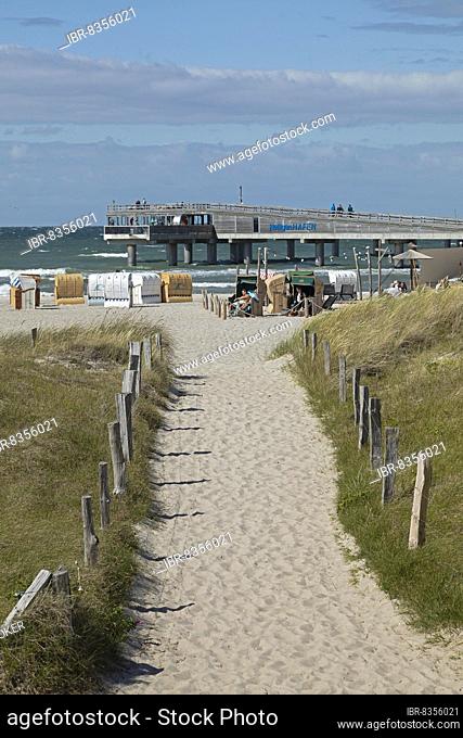 Beach access, pier, Steinwarder peninsula, Heiligenhafen, Schleswig-Holstein, Germany, Europe