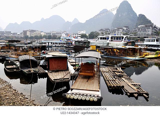 Yangshou (China): view on the Li River