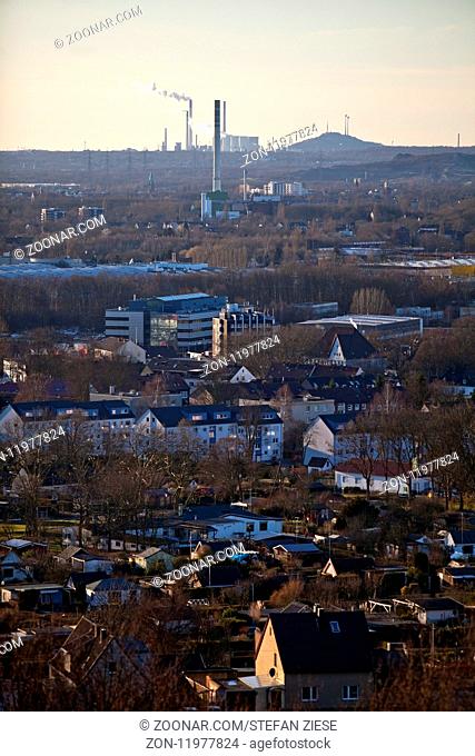 Blick vom Tippelsberg auf die Halde Scholven, Bochum, Ruhrgebiet, Nordrhein-Westfalen, Deutschland, Europa