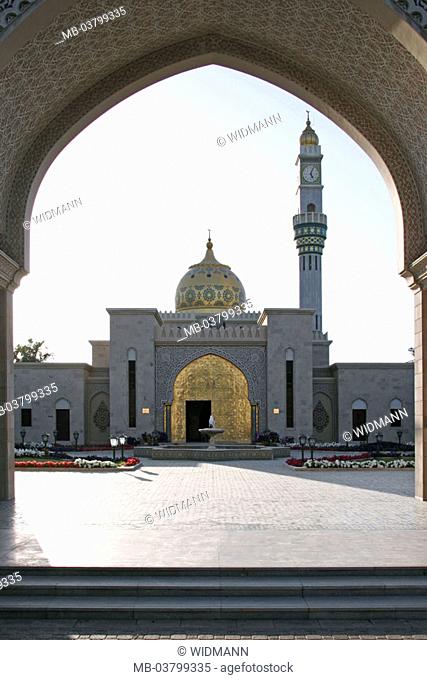 Sultanate Oman, Maskat, district  Al-Khuwair, Al Zawawi mosque,  Forecourt, portal, minaret, wells, West Asia, Arabic peninsula culture gate Arabic architecture
