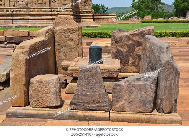 Shiva linga at group of monuments 8th Century AD. Pattadakal, Karnataka, India