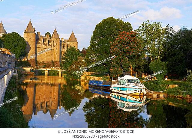 Josselin, Brittany, Josselin Castle, Morbihan, Canal between Nantes and Brest, Pontivy district, France