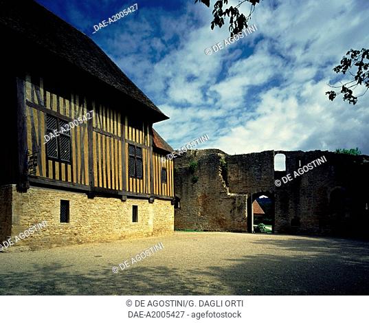 Glimpse of the inner bailey with the lord's dwelling place and the walls, Chateau de Crevecoeur, Crevecoeur-en-Auge, Lower Normandy