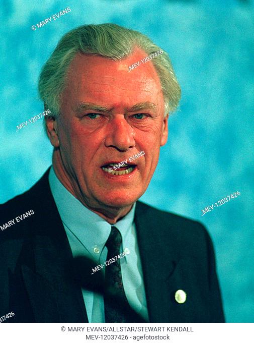 Poul Schluter Prime Minister Of Denmark 18 October 1992