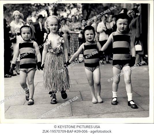 Jul. 09, 1957 - Children's Charity Dancing Matinee Four Youngsters Arrive: Photo shows Four youngsters arriving at the Princess Theatre this afternoon for the...