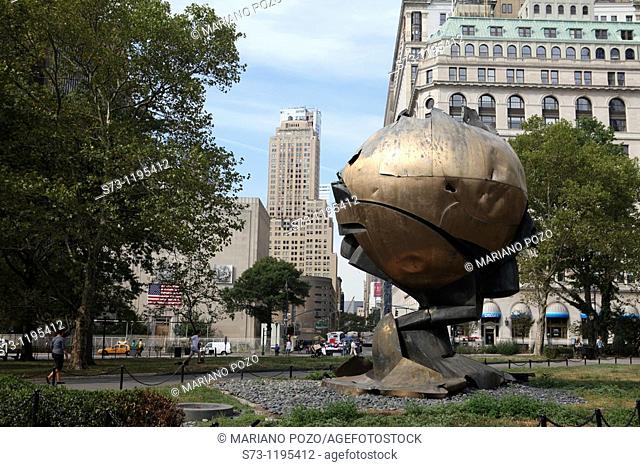 Golden ball, The Sphere by the German sculptor Fritz Koenig at the World Trade Center site in New York, withstood the collapse of the Twin Towers with heavy...