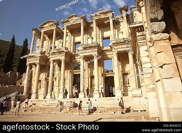 Tourists in front of the library of Celsus at the Roman ruins of Ephesus, Efes, Selcuk, Kusadasi, Turkey, Europe