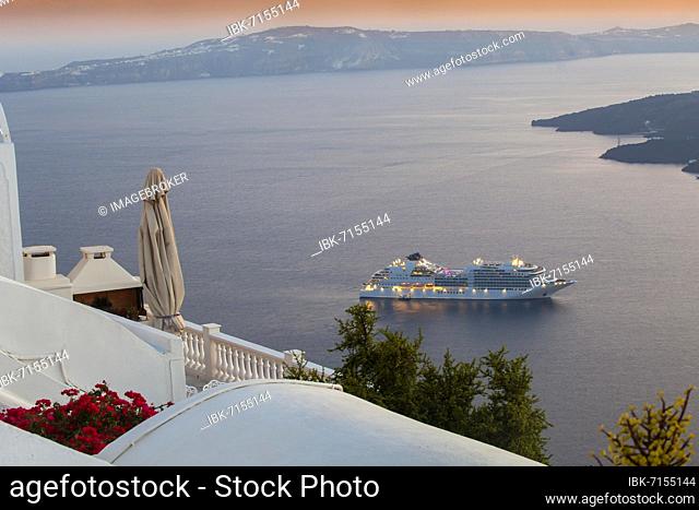 Ocean liner anchored off Fira, Firostefani, Santorini, Cyclades, Greece, Europe
