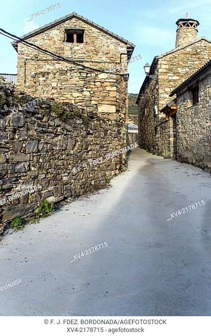 Buerba small village on highland area pass to Ordesa and Monte Perdido National Park by Añisclo Valley. Sobrarbe, Huesca, Aragón, Spain, Europe