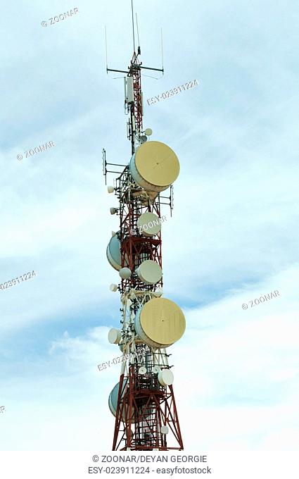 Radio transmitters and antennas