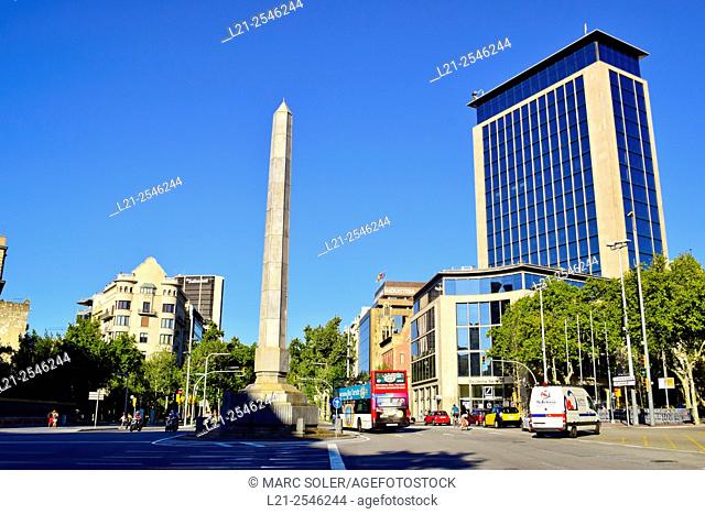 Deutsche Bank building, Obelisk and Avinguda Diagonal, Barcelona, Catalonia, Spain