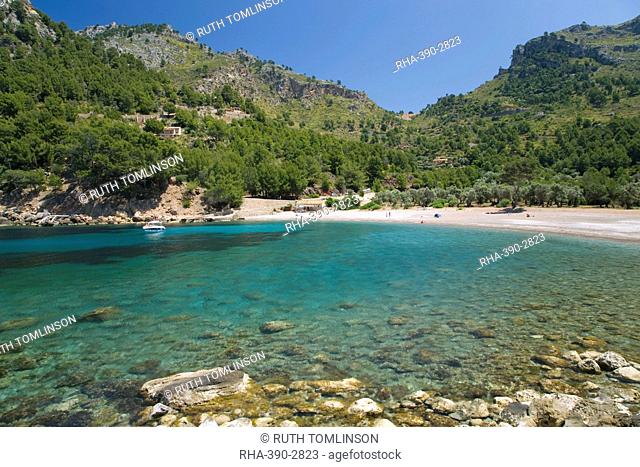 View across the turquoise waters of Cala Tuent near Sa Calobra, Mallorca, Balearic Islands, Spain, Mediterranean, Europe