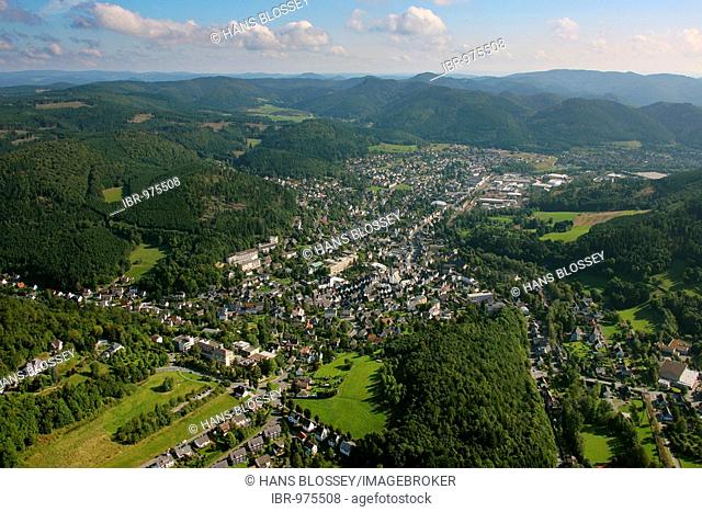 Aerial photograph, Schloss Wittgenstein, castle and boarding school, Bad Laasphe, Siegen-Wittgenstein region, Sauerland, North Rhine-Westphalia, Germany, Europe