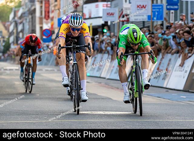 Belgian Tim Merlier of Alpecin-Fenix and British Mark Cavendish of Deceuninck - Quick-Step as they arrive at the Natourcriterium Roeselare cycling race