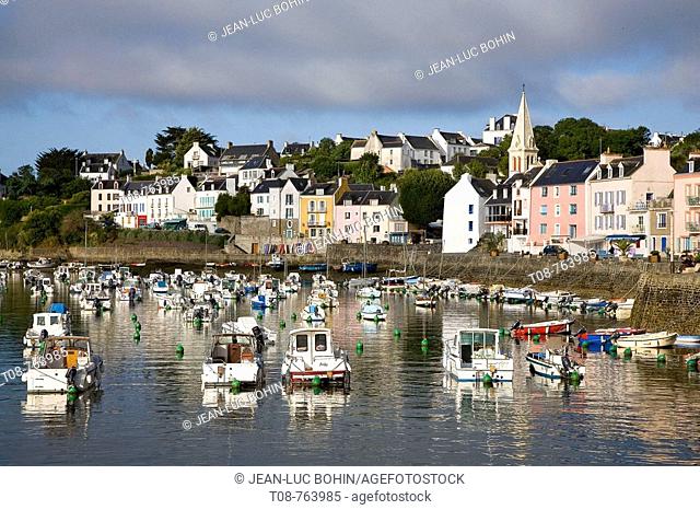 Brittany; belle-île; Sauzon: port