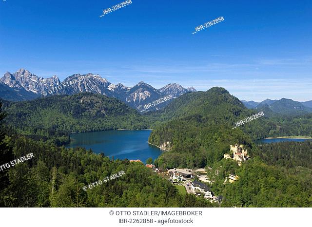 Panoramic view of the Alps, Schloss Hohenschwangau Castle, Alpsee Lake, Schwangau near Fuessen, Bavarian Alps, Allgaeu, Upper Bavaria, Bavaria, Germany, Europe