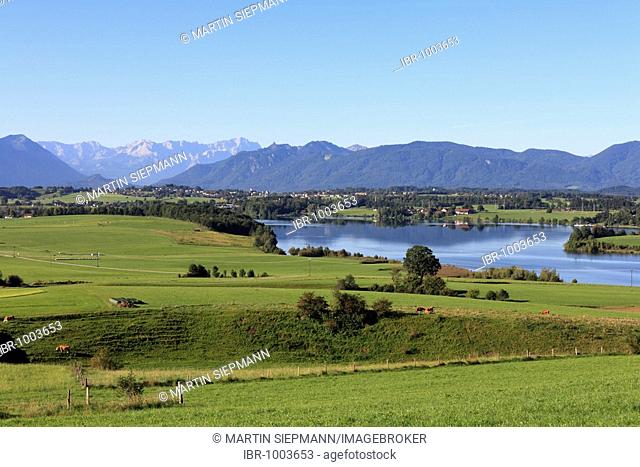 View from Aidling over Riegsee Lake and Murnau to the Wetterstein Mountains with Mt. Zugspitze, Alpine foreland, Upper Bavaria, Germany, Europe