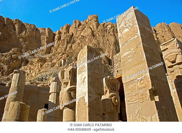 Deir el Bahari, Luxor, Egypt: temple of the queen Hatshepsut (New Kingdom 1567-1080 b.C.) at Deir el Bahari called Djeser-Djeseru: pillars under the cliff