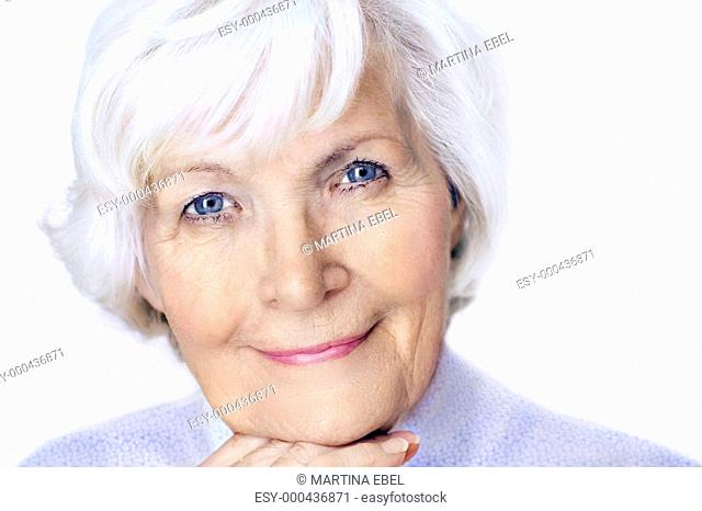 Lächelnde Seniorin