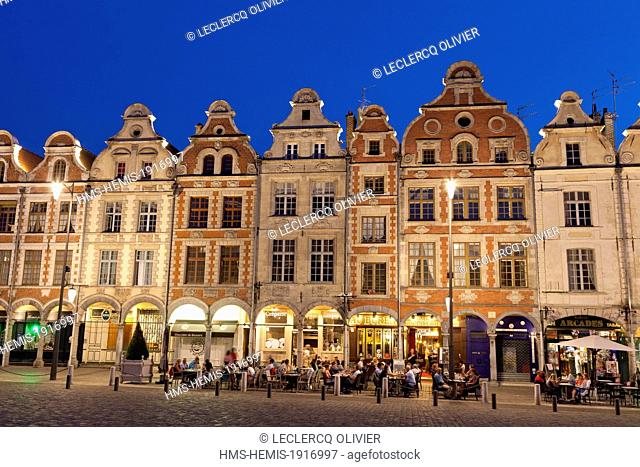 France, Pas de Calais, Arras, Place des Heros, Flemish Baroque style houses and sidewalk cafes