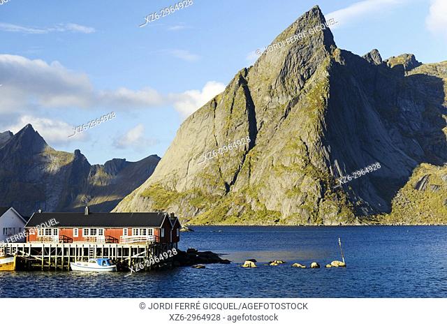Fishing village of Hamnøya - Reine, Moskenesøya island, Lofoten archipelago, county of Nordland, Norway, Europe