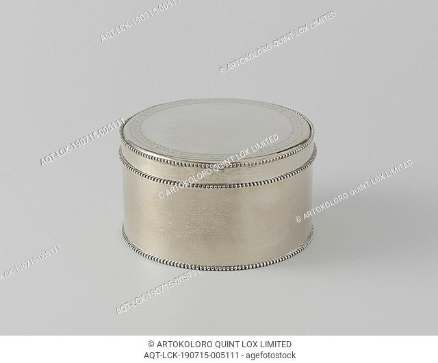 Pair of biscuit containers Biscuit container, The set of drums consists of a round and a rectangular one, both with a hinged lid