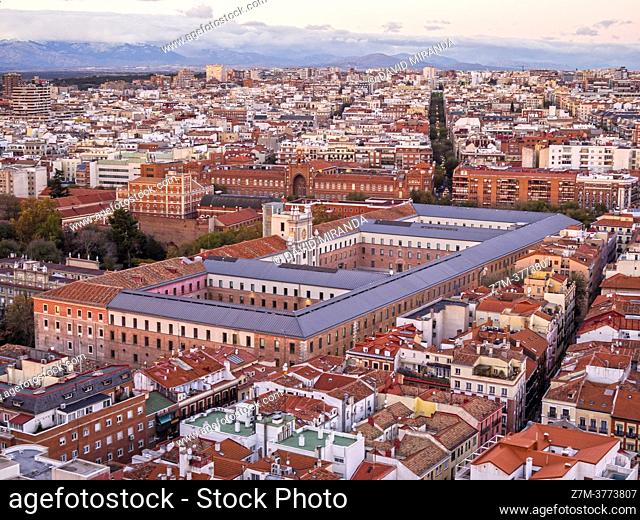 Vista del centro cultural Conde Duque desde el mirador del Edificio España. Madrid. España
