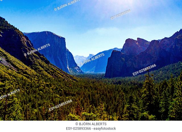 Yosemite Valley is a glacial valley in Yosemite National Park in the western Sierra Nevada mountains of Northern California