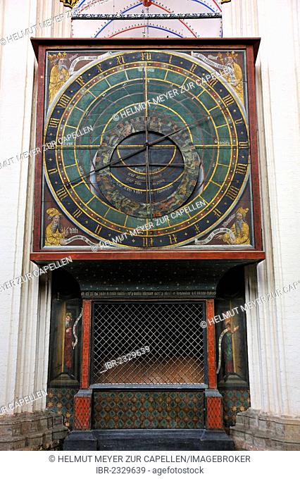 Astronomical clock in the crown of the choir, 1394, completed by Nikolaus Lilienfeld, church of Sankt Nikolai, St. Nicholas Church, brick Gothic