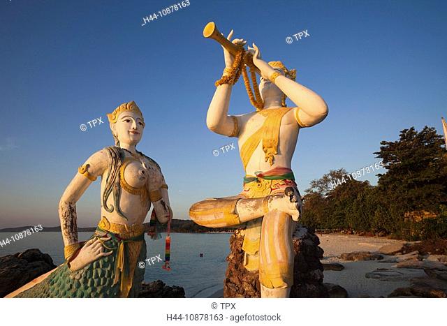 Thailand, Ko Samet, Saikaew Beach, Flute Player and Mermaid Statue