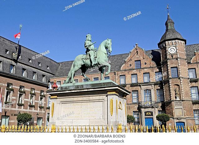 Jan Wellem Monument, Old Town Hall, Duesseldorf, North Rhine-Westphalia, Germany, Europe, Jan Wellem Denkmal, altes Rathaus, Duesseldorf, Nordrhein-Westfalen