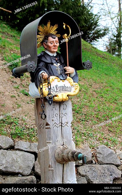 St. Leonhard Fountain on Kalvarienberg, Bad Toelz, Isarwinkel, Alpine Foreland, Upper Bavaria, Bavaria, Germany