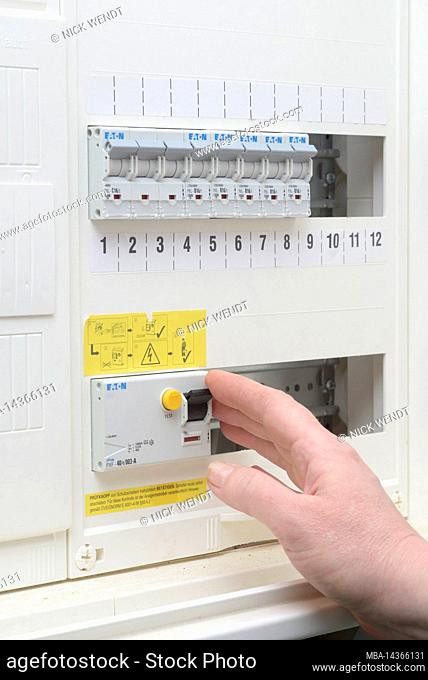 Hand to fuse box