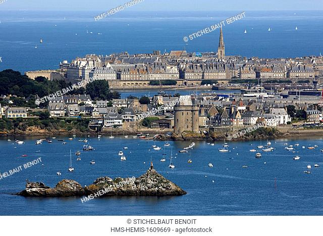 France, Ille et VIlaine, Cote d'Emeraude (Emerald Cost), Saint Malo, Saint Servan District, harbour and Tour Solidor, the tower built in 1382 sheletrs the Musee...