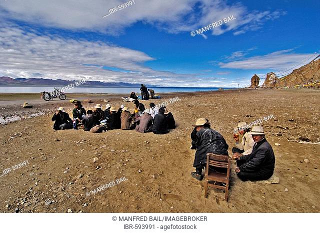 Tibetians drinking butter tea, the Nam-Tsho Lake, Tibet