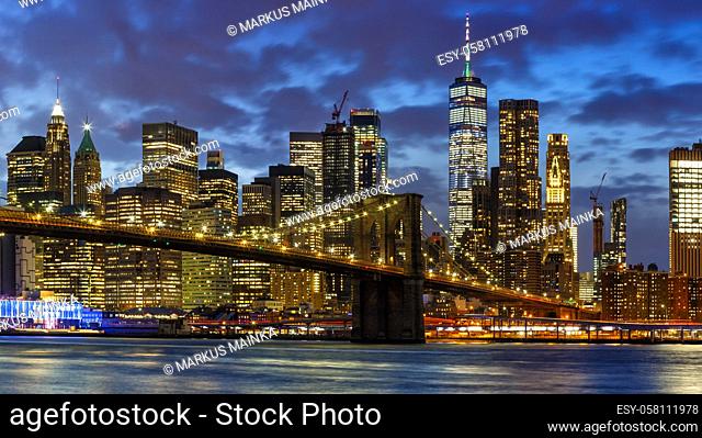 New York City skyline night Manhattan town panoramic Brooklyn Bridge World Trade Center WTC
