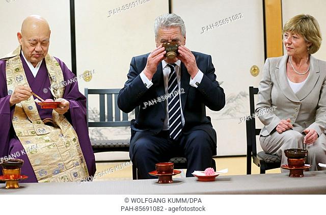 German President Joachim Gauck and his partner Daniela Schadt visit the Ginkaku-ji temple and take part in a tea ceremony with priest Raitei Arima in Kyoto