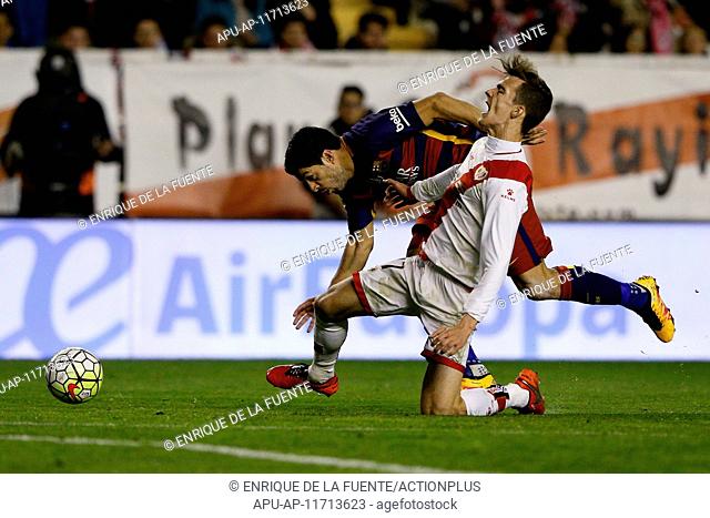 2016 La Liga Football Rayo Vallecano v FC Barcelona Mar 3rd. 03.03.2016. Madrid, Spain. Diego Javier Llorente Rios (27) Rayo Vallecano and Luis Alberto Suarez...