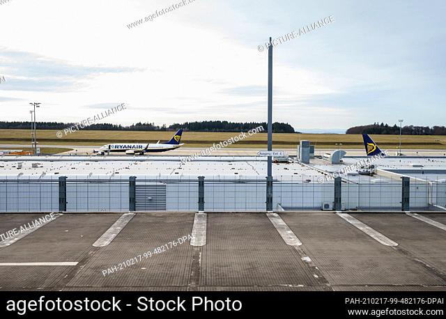 16 February 2021, Rhineland-Palatinate, Lautzenhausen: Two Ryanair planes are parked at ""Frankfurt Hahn Airport"". Photo: Andreas Arnold/dpa