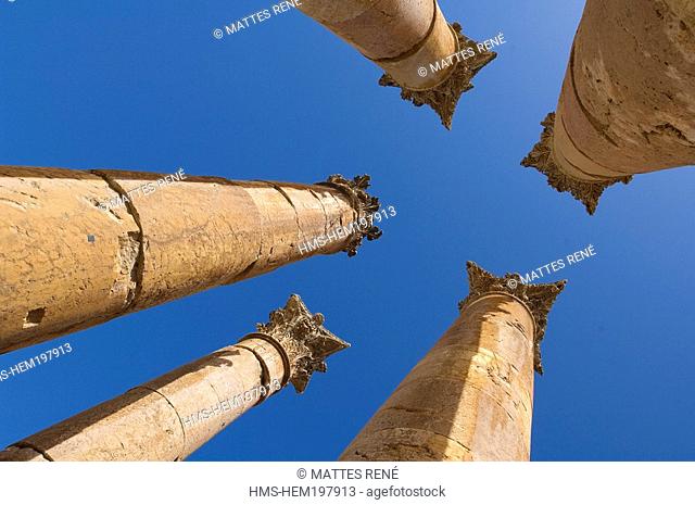 Jordan, Jerash Governorate, antique site of Jerash, Artemis Temple, Corinthian columns with acantus leaves
