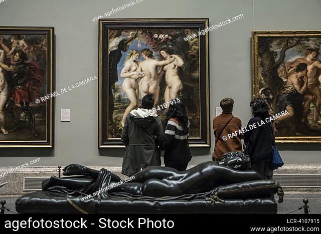 """EL PRADO AT NIGHT"" EXPERIENCE ON THE FIRST SATURDAY OF EVERY MONTH AT THE PRADO NATIONAL MUSEUM ON MARCH 4 THE CENTRAL GALLERY BEGINS IT WITH A TOUR OF...
